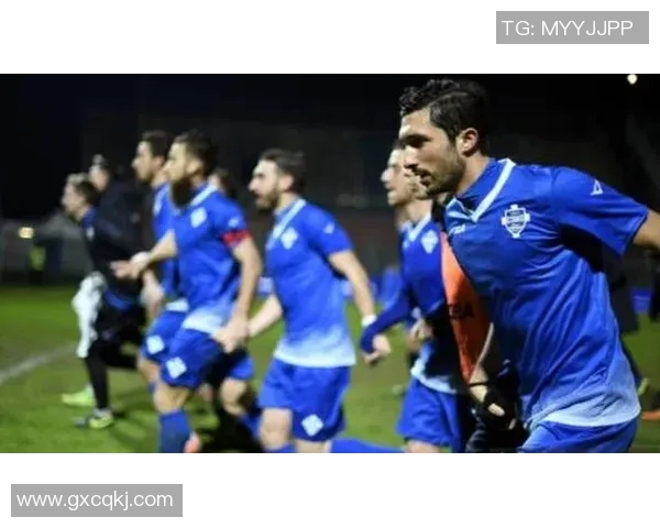 普罗塞斯托与科莫的精彩对决分析及赛季前景展望